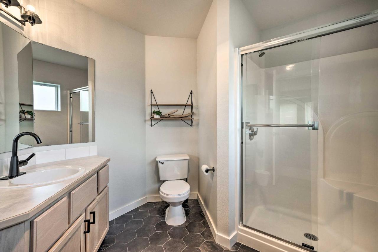 Chic Chelan Condo With Balcony, Walk To Lake And Dtwn! Luaran gambar